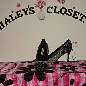 Elegant Black Lace Women's Heels